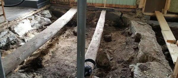 Vikingų laikų kapvietės likučiai, aptikti remonto metu namuose Norvegijoje Vikingų laikų kapvietės likučiai, aptikti remonto metu namuose Norvegijoje - Sputnik Lietuva