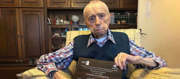 Долгожитель Думитру Команеску Долгожитель Думитру Команеску - Sputnik Lietuva