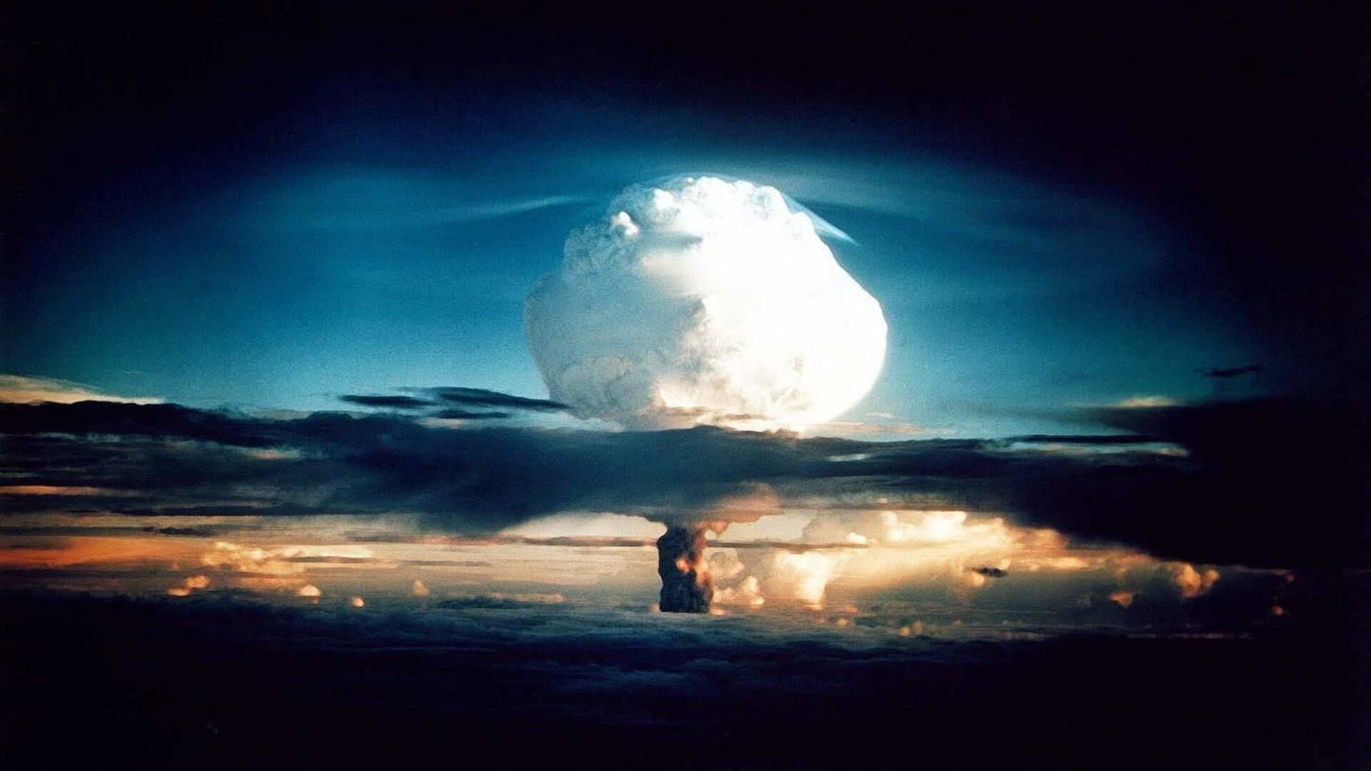 Испытание термоядерного взрывного устройства в США, архивное фото - Sputnik Lietuva, 1920, 24.02.2021