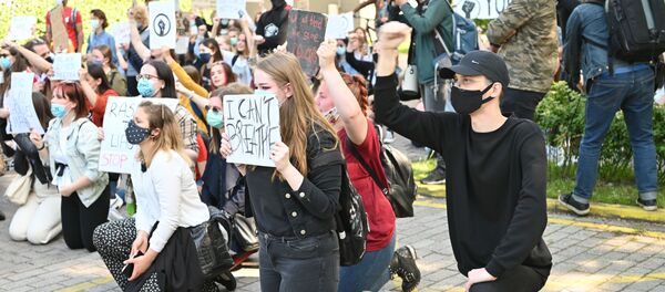 Акция против расизма в Вильнюсе - Sputnik Литва