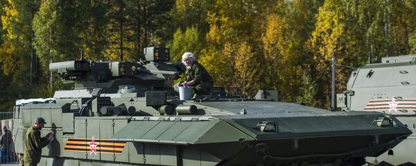 Боевая машина пехоты БМП Т-15 Армата Боевая машина пехоты БМП Т-15 Армата - Sputnik Lietuva