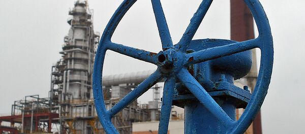 Нефтеперерабатывающий завод Нафтан в Новополоцке, архивное фото - Sputnik Литва