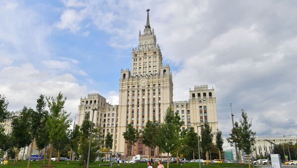 Высотное здание на площади Красных Ворот в Москве - Sputnik Lietuva