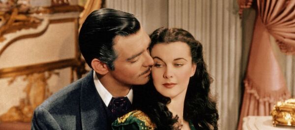 Vivien Leigh ir Clark Gable filme Vėjo nublokšti Vivien Leigh ir Clark Gable filme Vėjo nublokšti - Sputnik Lietuva