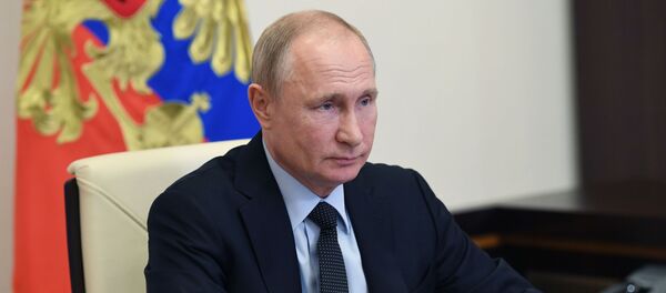 Президент РФ Владимир Путин во время встречи в режиме видеоконференции  - Sputnik Литва