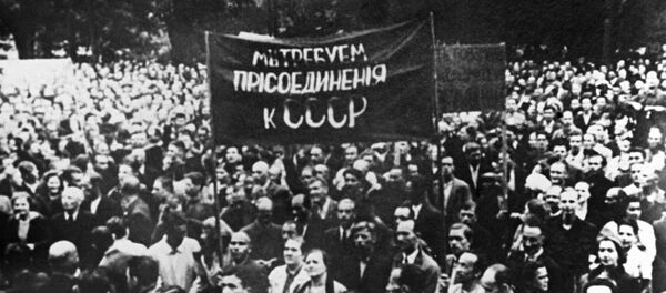 Демонстрация трудящихся г. Риги после выборов в Народный сейм, 1940 год - Sputnik Литва