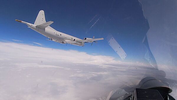 Минобороны РФ опубликовало видео перехвата бомбардировщиков B 52H над Балтикой - Sputnik Литва