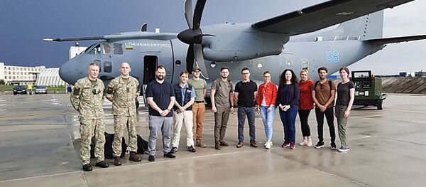 В Армению отправилась литовская команда, которая окажет гуманитарную помощь стране В Армению отправилась литовская команда, которая окажет гуманитарную помощь стране - Sputnik Lietuva