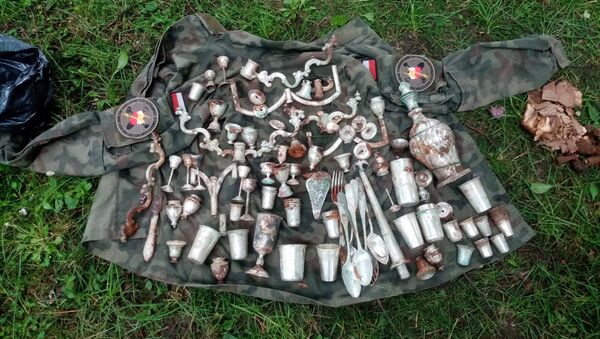 Sidabriniai daiktai, rasti Lenkijos Naujojo Sončo mieste, XIV amžiaus pilies griuvėsiuose - Sputnik Lietuva