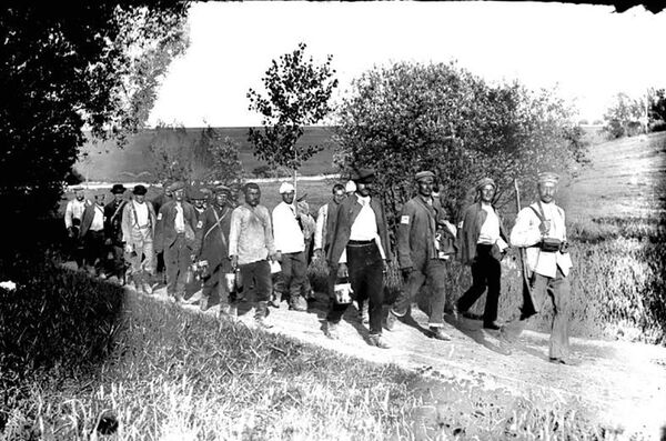 Sušaudymas be senaties termino: kaip lenkai nužudė sovietinę Raudonojo kryžiaus misiją Sušaudymas be senaties termino: kaip lenkai nužudė sovietinę Raudonojo kryžiaus misiją - Sputnik Lietuva