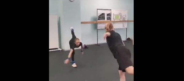 Тяжело в учении, легко в бою: тренировка фигуристки Трусовой на видео - Sputnik Литва