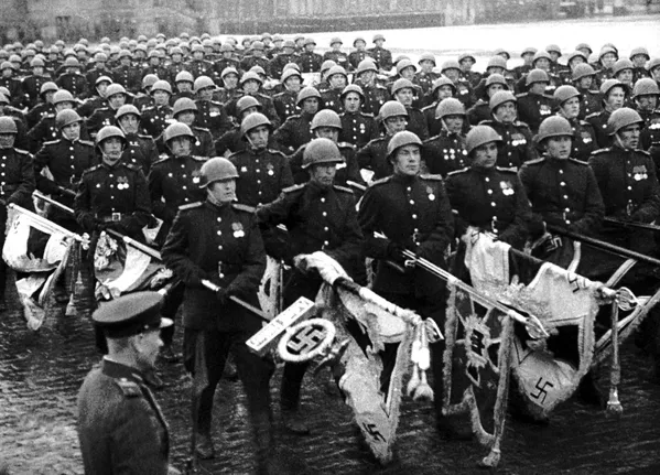Кадр из фильма Великая победа советского народа, 24 июня 1945 года Кадр из фильма Великая победа советского народа, 24 июня 1945 года - Sputnik Lietuva