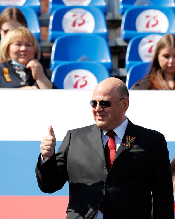 Председатель правительства РФ Михаил Мишустин на параде Победы в Москве - Sputnik Литва