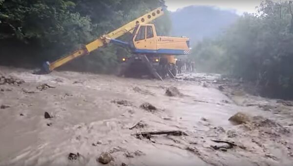 Опубликовано видео сильнейшего наводнения на западе Украины - Sputnik Lietuva
