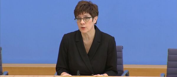 Rusijos grėsmė: ką Vokietijos gynybos ministrė padarys vardan savo tikslų Rusijos grėsmė: ką Vokietijos gynybos ministrė padarys vardan savo tikslų - Sputnik Lietuva