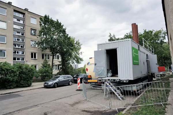 Mobilioji katilinė aprūpins karštu vandeniu dalį Naujamiesčio pastatų