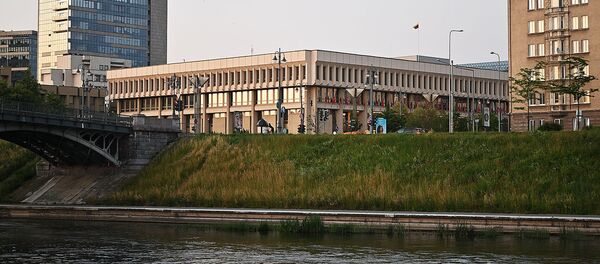 Летний кинотеатр под мостом Любарто в Вильнюсе - Sputnik Литва