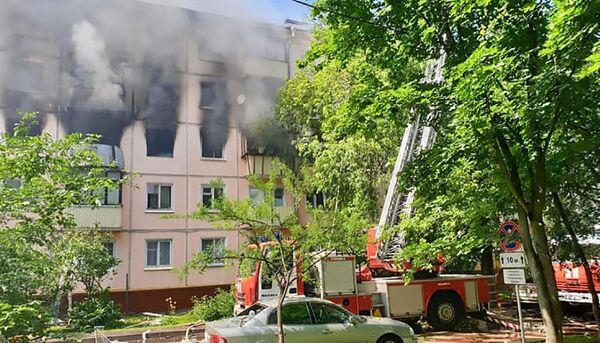 Опубликовано видео с места взрыва в жилом доме на северо-востоке Москвы Опубликовано видео с места взрыва в жилом доме на северо-востоке Москвы - Sputnik Литва