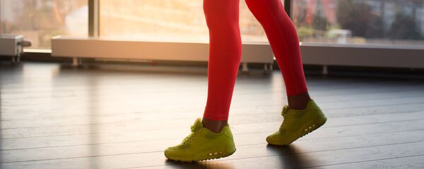 Женщина в лосинах - Sputnik Литва