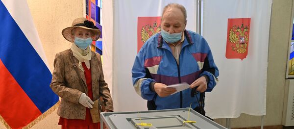 Balsavimas dėl Rusijos Konstitucijos pataisų: kaip jis vyko kaimyninėse šalyse Balsavimas dėl Rusijos Konstitucijos pataisų: kaip jis vyko kaimyninėse šalyse - Sputnik Lietuva