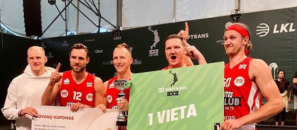 Победители первого этапа турнира Hoptrans 3x3 - Sputnik Литва