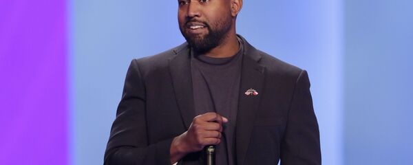 Американский исполнитель, продюсер, композитор и дизайнер Канье Уэст Американский исполнитель, продюсер, композитор и дизайнер Канье Уэст - Sputnik Lietuva