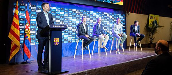 Шарунас Ясикявичюс с тренерским штабом Жальгириса в Барселоне - Sputnik Литва