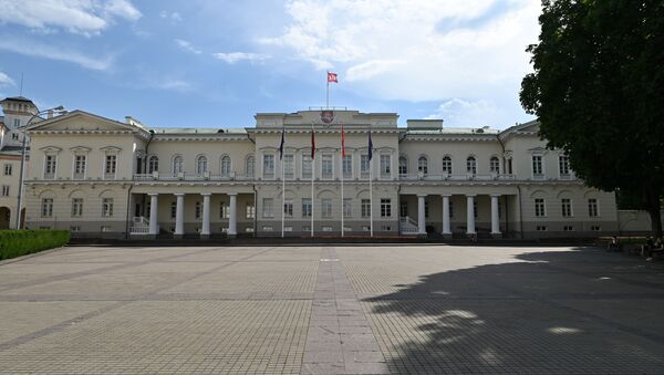 Площадь им. Симонаса Даукантаса перед Президентским Дворцом  - Sputnik Литва