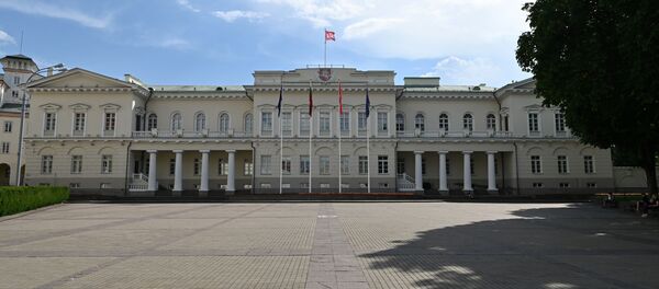 Площадь им. Симонаса Даукантаса перед Президентским Дворцом  - Sputnik Литва