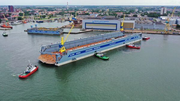 Plaukiojantis dokas Klaipėdos uoste - Sputnik Lietuva