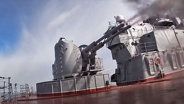 Стрельба кораблей по береговым целям в Баренцевом море - Sputnik Литва
