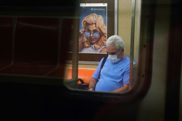 Grįžti į izoliaciją. Kam gresia naujas karantinas? Grįžti į izoliaciją. Kam gresia naujas karantinas? - Sputnik Lietuva