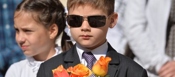 Ребенок на последнем звонке Ребенок на последнем звонке - Sputnik Литва