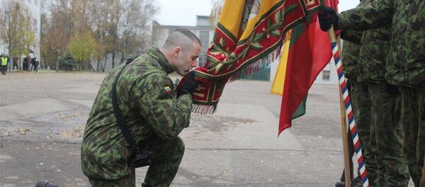 Присягу приняли последние в этом году призывники - Sputnik Литва