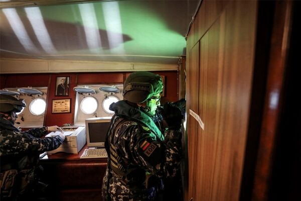 Две группы вооруженных сил Литвы готовы к операции Евросоюза София Две группы вооруженных сил Литвы готовы к операции Евросоюза София - Sputnik Литва