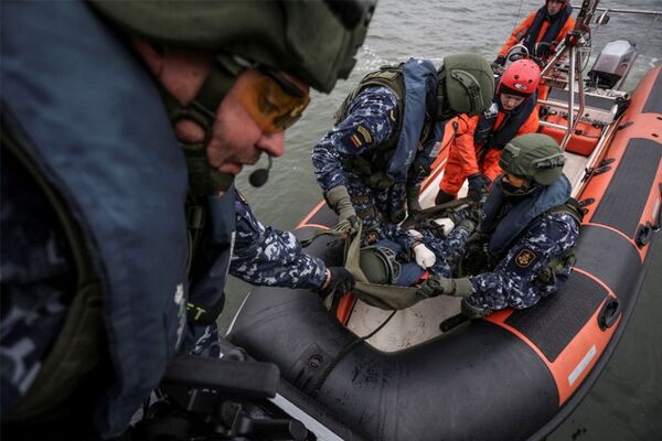Две группы вооруженных сил Литвы готовы к операции Евросоюза София Две группы вооруженных сил Литвы готовы к операции Евросоюза София - Sputnik Литва