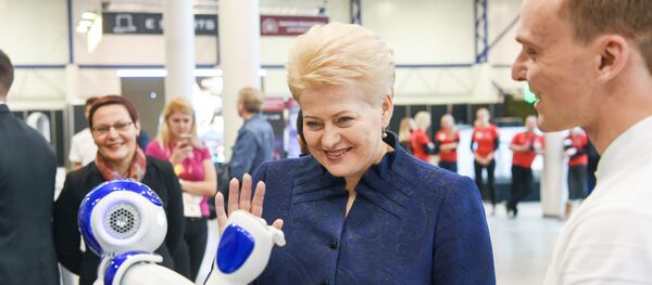 Даля Грибаускайте на выставке Изобретательная Литва Даля Грибаускайте на выставке Изобретательная Литва - Sputnik Литва