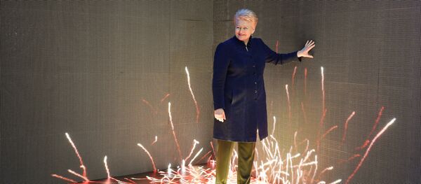 Даля Грибаускайте на выставке Изобретательная Литва Даля Грибаускайте на выставке Изобретательная Литва - Sputnik Lietuva