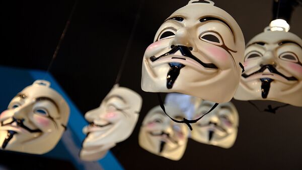 Маска Гая Фокса - символ хакерской группы Anonymous - Sputnik Литва