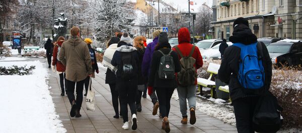 Туристы на улице Вокечю - Sputnik Литва