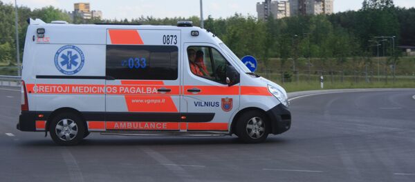 Машина скорой помощи на вызове - Sputnik Lietuva
