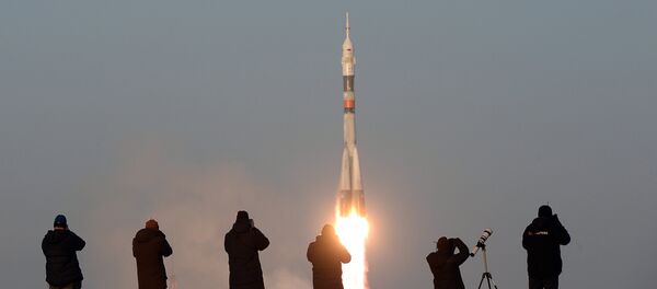 Старт космического корабля Союз ТМА-19М с космодрома Байконур - Sputnik Литва