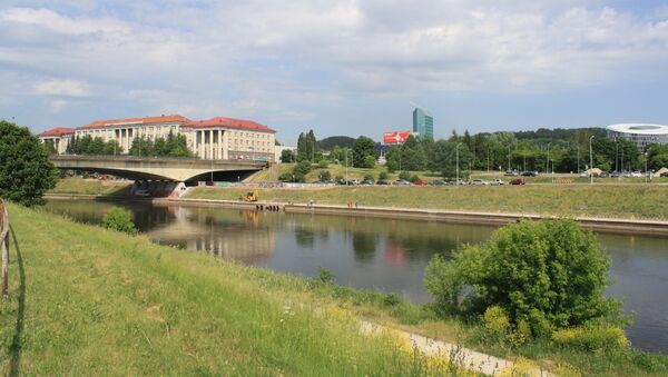 Мост через реку Нерис у Педагогического университета Вильнюса - Sputnik Литва