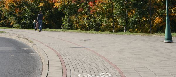 Велодорожка осенью Велодорожка осенью - Sputnik Lietuva