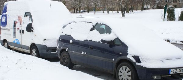Машины под снегом - Sputnik Литва