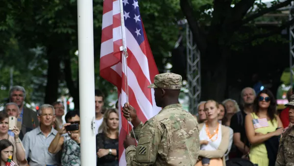 Поднятие флага США - Sputnik Литва
