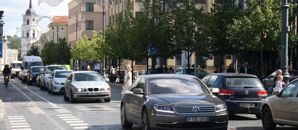 Автомобили на улицах Вильнюса Автомобили на улицах Вильнюса - Sputnik Lietuva