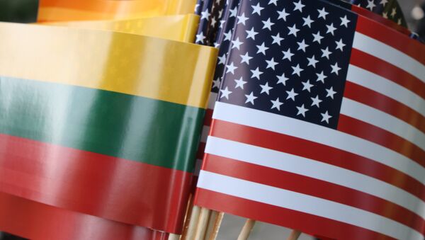 Флаги Литвы и США - Sputnik Lietuva