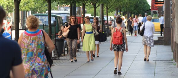 Пешеходы на проспекте Гедыминаса Пешеходы на проспекте Гедыминаса - Sputnik Lietuva