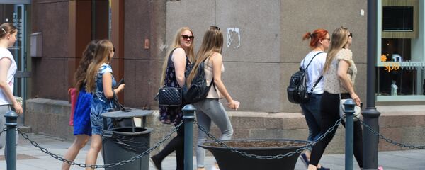 Молодежь на улицах Вильнюса - Sputnik Литва